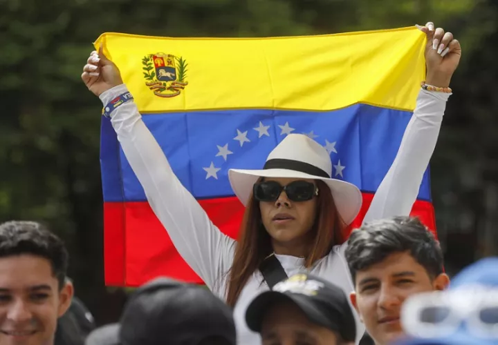 Venezolanos esperan con optimismo los resultados de las elecciones. Foto: EFE