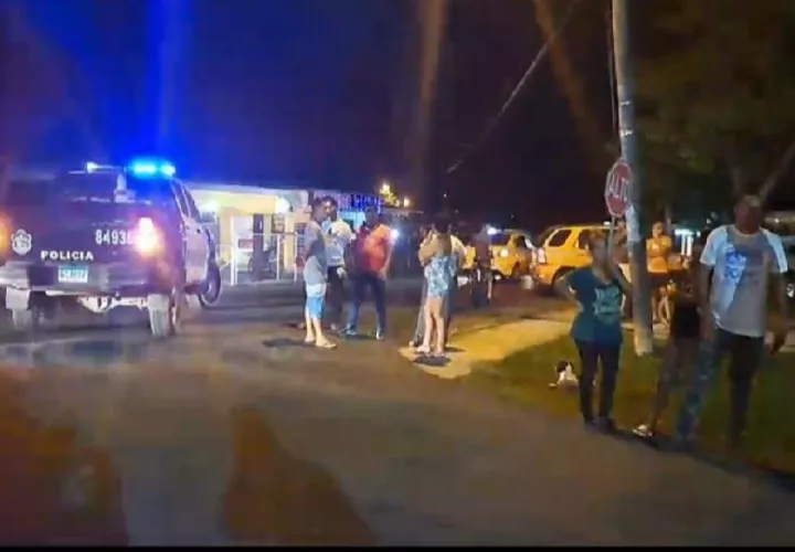 La Policía Nacional, Criminalística y el Ministerio Público se presentaron a la escena de los hechos encontrando varias evidencias. Foto. Melquíades Vásquez