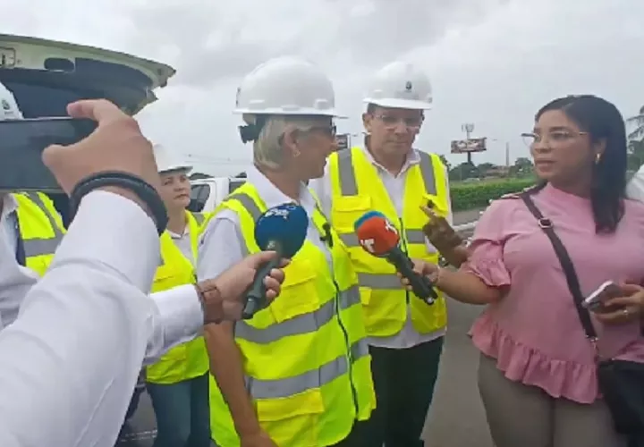 Zelmar Rodríguez Crespo administradora general  de la Asep, junto a un equipo de trabajo  realizaron un operativo de fiscalización que arrancó en Panamá Oeste y que se extenderá en todo el país. Foto. Asep