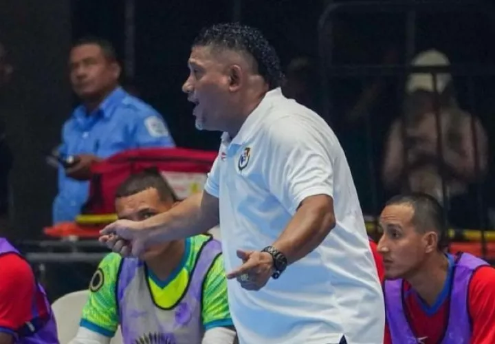 Alex 'El Brujo' Del Rosario, técnico de la selección de futsal de Panamá. Foto: Fepafut