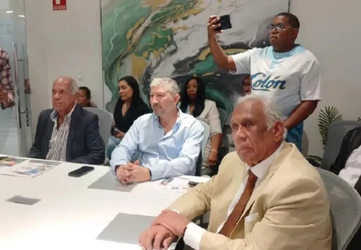 La caminata es para crear conciencia en la lucha contra el cáncer, dijeron organizadores. Foto: Diomedes Sánchez 