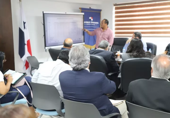 Por primera vez, el 100% de los miembros de la Cadena Agroalimentaria, se sientan en una mesa a evaluar el tema. Foto: Cortesía