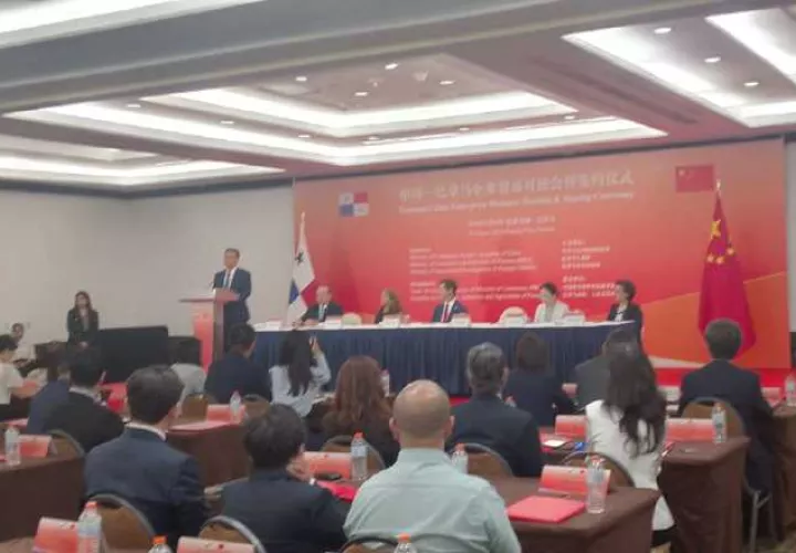 Ceremonia de la Ronda de Negocios y Acto de Firma China-Panamá. Epasa.