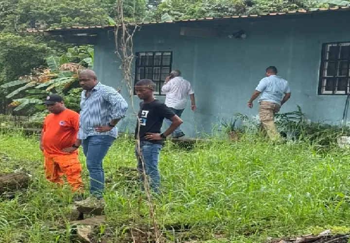 Se coordinó la continuación de los trabajos de dragado de ríos y quebradas en el sector. Foto. Sinaproc