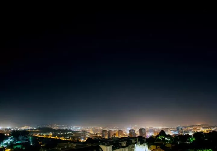 Cielo iluminado de A Coruña (Galicia). Foto: Archivo/EFE/ Cabalar