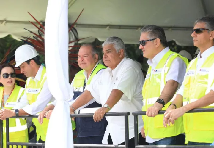 Inauguración oficial de los trabajos en el Este. Foto: Cortesía