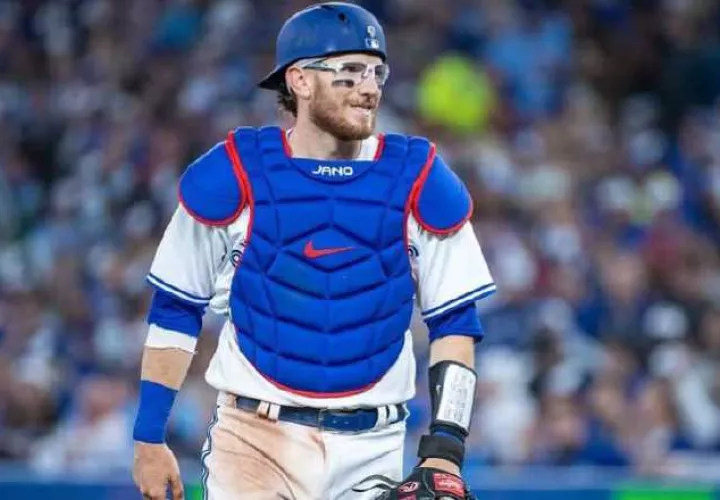 Danny Jansen en acción.