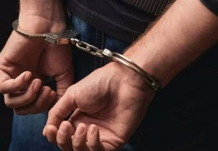 El galeno fue llevado de inmediato al puesto policial de Almirante y ahora está bajo la custodia de la Fiscalía de Bocas del Toro. Foto. Ilustrativa