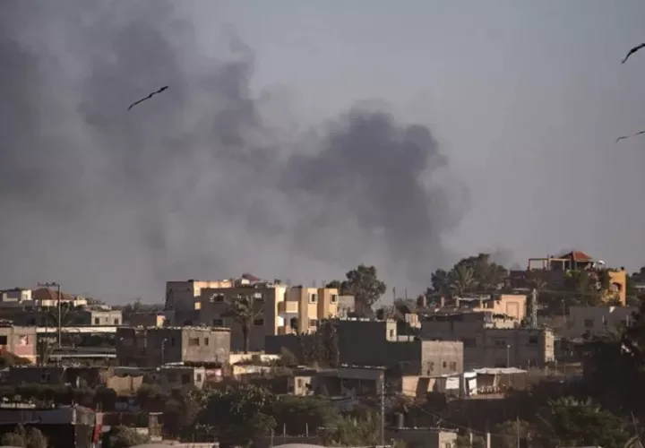 Combates en Shujaiya, ciudad de Gaza. Foto: EFE