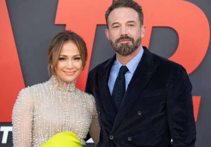 Jennifer López y Ben Affleck. Foto: EFE / EPA / Etienne Laurent
