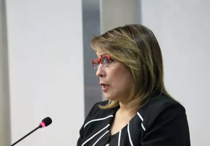 Comisión de Credenciales recomendó ratificación de Saquina Jaramillo. Foto: Cortesía 