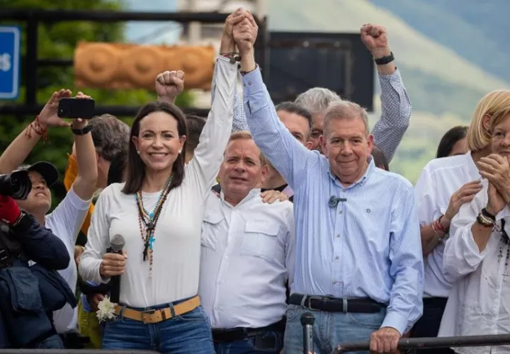 María Corina Machado junto Edmundo González Urrutia. Foto: EFE