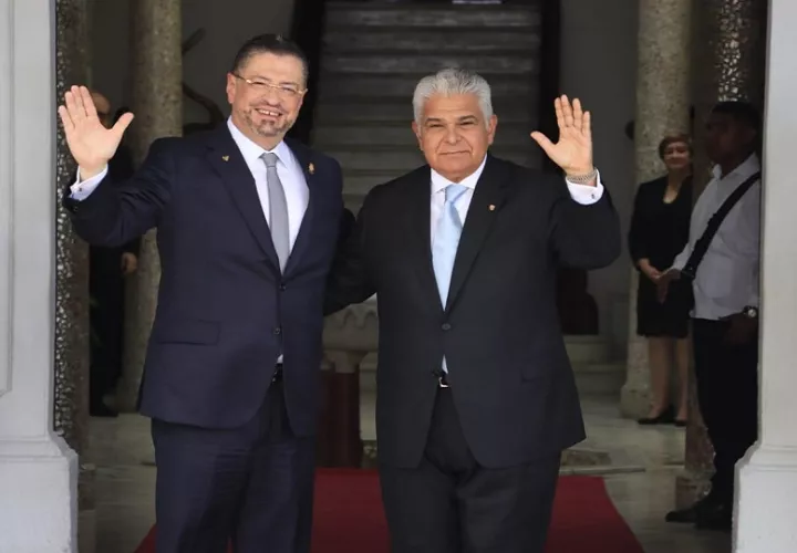 José Raúl Mulino junto al presidente de Costa Rica, Rodrigo Chaves. Foto: Cortesía.
