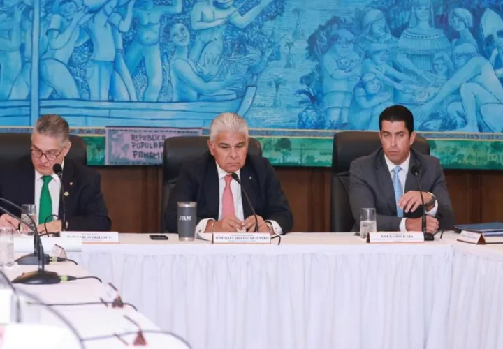 El presidente José Raúl Mulino se reunió con la Junta Directiva de la ACP. Foto: Cortesía
