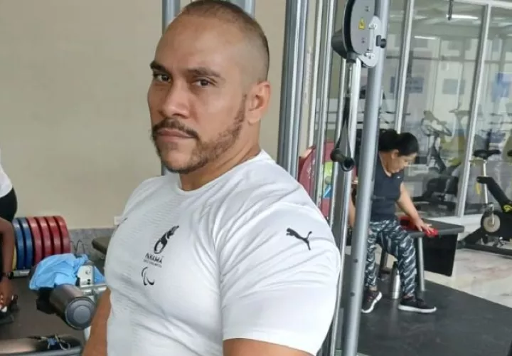 Rey Dimas, abanderado de Panamá en los Juegos Paralímpicos 2024.