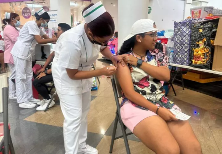 Las vacunas de la influenza se aplican en todo el país. Foto: Cortesía