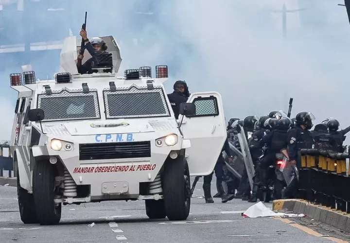 Las manifestaciones se han saldado, según datos oficiales, con 2,229 detenidos, a los que se les atribuyen diversos delitos. Foto: EFE
