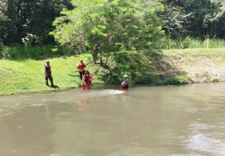 Un adulto mayor de 65 años se encuentra desaparecido en el río Rincón, en Dolega. Foto. Sinaproc
