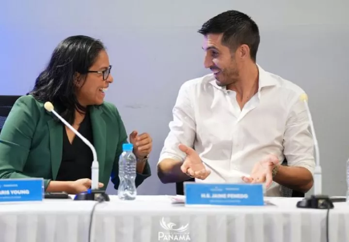 Damaris Young, presidenta del Comité Olímpico de Panamá (COP) y  Jaime Penedo, director técnico de Pandeportes. Foto: Cortesía