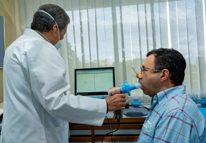 El 90% de los pacientes, habitualmente mayores de 40 años, siguen los tratamientos sin problemas. Foto: Cortesía 