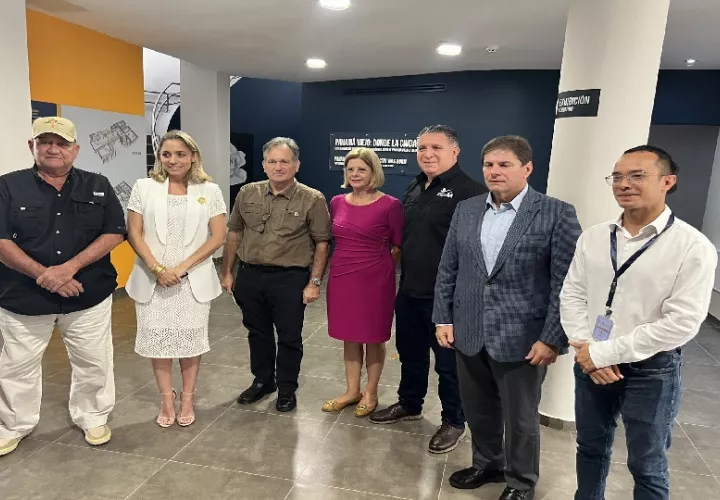 Conferencia de Prensa de la Gran Jornada de Limpieza de Playa