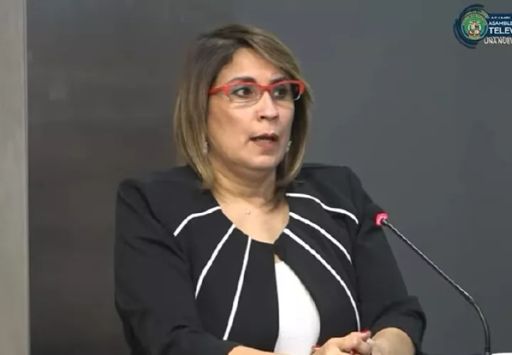 Saquina Jaramillo, directora de la LNB.