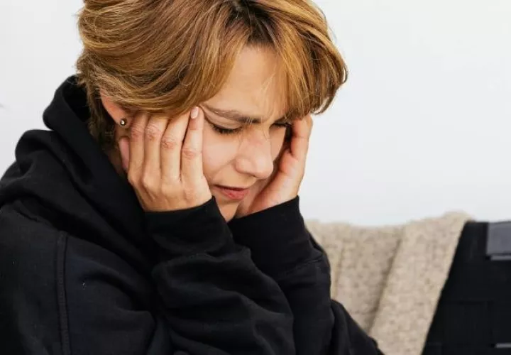 Debido a que el dolor y los síntomas asociados pueden ser intensos, este tipo de dolor de cabeza afecta todas las áreas de la vida de una persona. Foto: Pexels