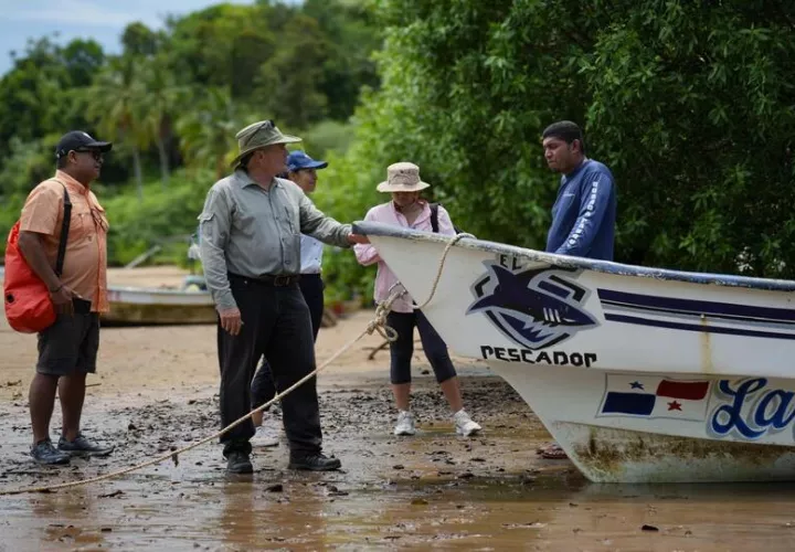 El ministro Juan Carlos Navarro visitó esta semana Coiba. Foto: Cortesía 