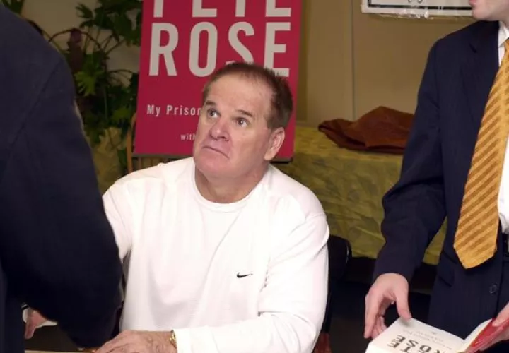 Pete Rose, jugó para los Rojos de Cincinnati.