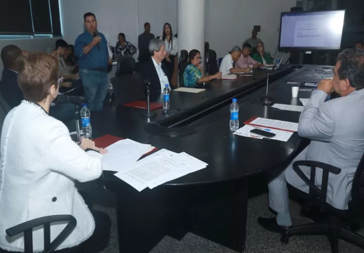 Conversatorio realizado por la subcomisión de Infraestructura Pública y Asuntos del Canal. Foto: Cortesía