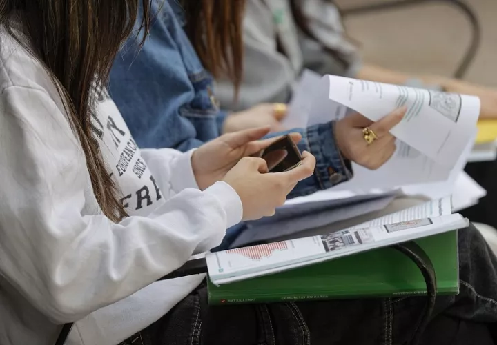 La edad introduce algunas diferencias en la percepción de las tecnologías de la información. Foto: EFE