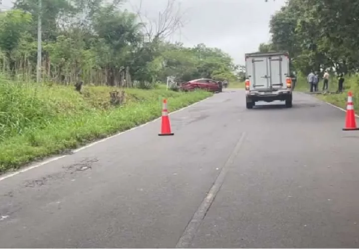 La víctima se dirigía hacia Penonomé y se presume que la velocidad pudo haber sido la causa de este accidente de tránsito.