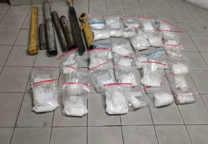 La droga en Cpolón fue encontrada en varios cilindros. Foto. PGN