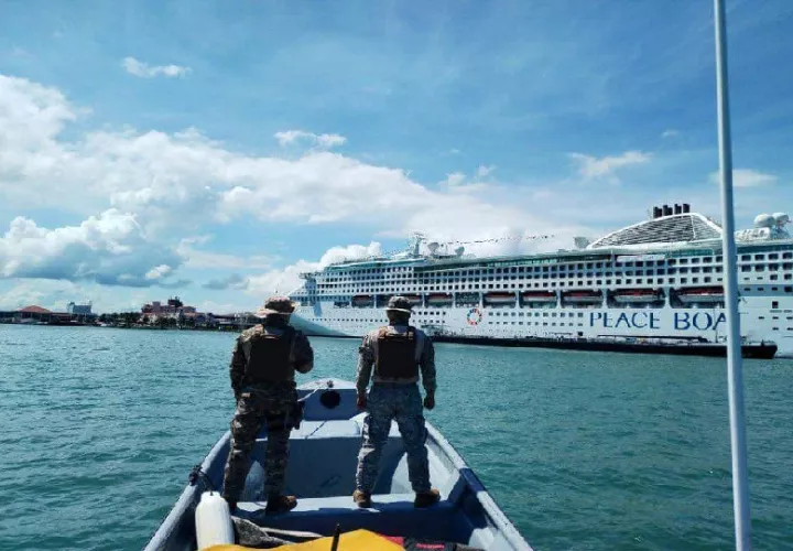 La temporada de cruceros, promovida como una oportunidad de reactivación económica por el Gobierno Central, se ha convertido en motivo de descontento en Colón. Foto. Diomedes Sánchez