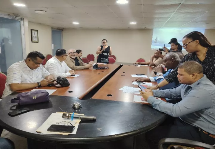 Ante esta denuncia el representante del corregimiento de Cristóbal, Ricardo Cerrud, dijo que tomarán los correctivos necesarios. Foto. Diomedes Sánchez