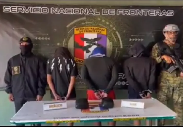Los tres ciudadanos panameños fueron puestos a órdenes de las autoridades competentes. Foto. Senafront