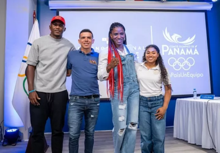 Arturo Deliser, Franklin Archibold, Atheyna Bylon y Hillary Heron. Foto: Pandeportes