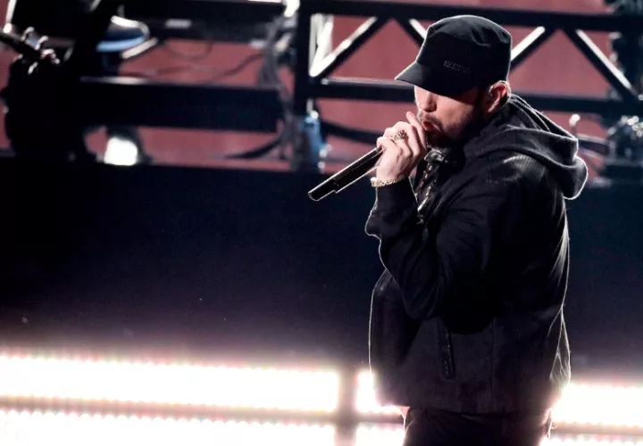 Eminem durante la 92ª ceremonia anual de los Premios Óscar. Foto: EFE / EPA / Etienne Laurent