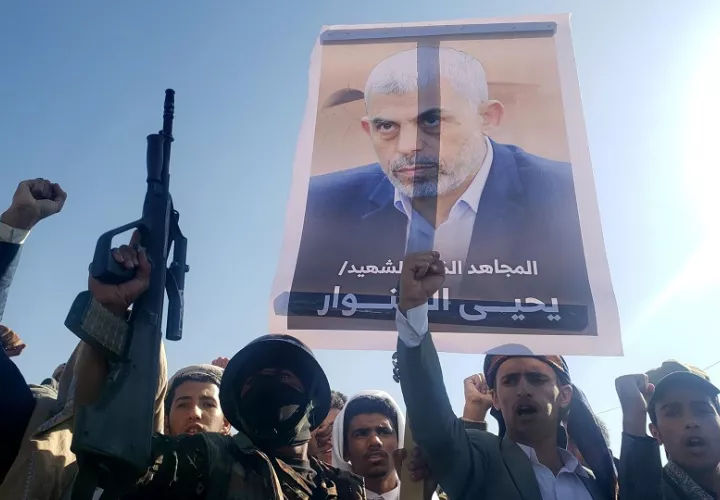 Protestas en Sana'a  horas después de la muerte de Yahya Sinwar. Foto: EFE