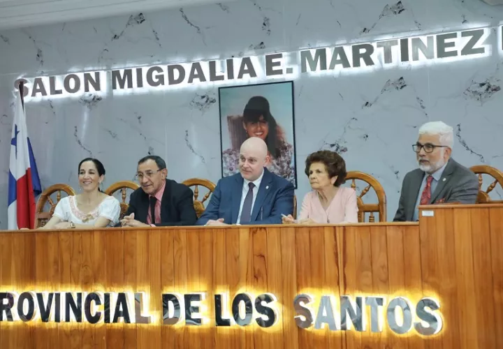  El reconocimiento, organizado por el Ministerio de Relaciones Exteriores, conmemoró el 27º aniversario de su fallecimiento. Foto: Cortesía/MiCultura.