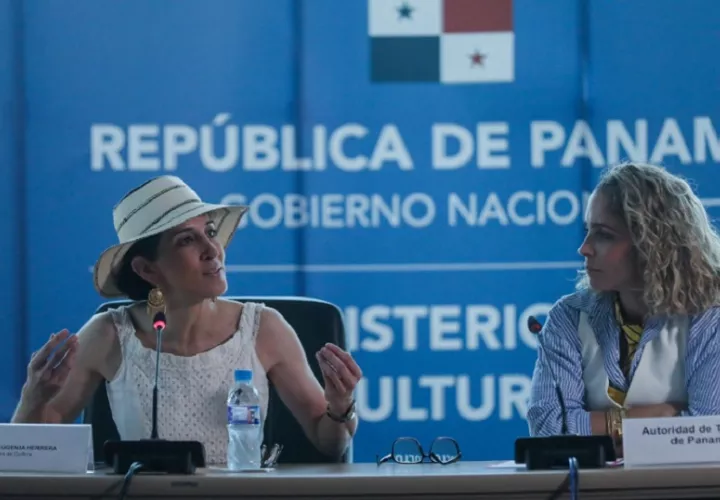 Durante la instalación de la nueva Junta Directiva. Foto: Cortesía