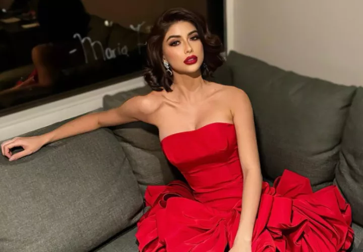 Italy Mora con un vestido de la firma Carolina Herrera. Foto: Instagram / @italy.mora
