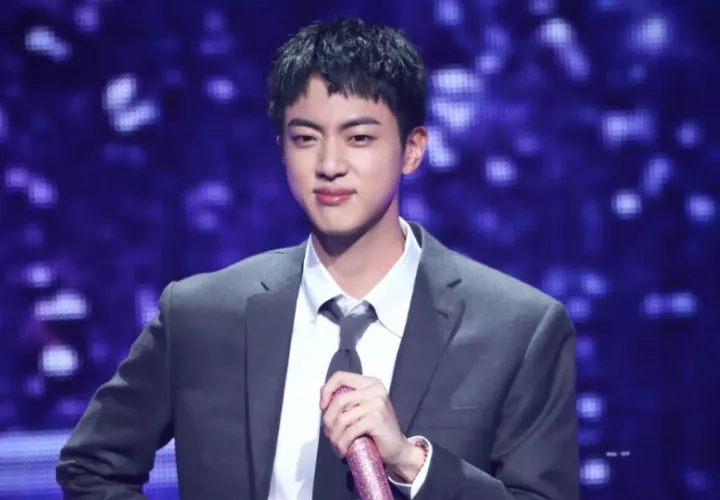 Jin en la celebración del FESTA 2024. Foto: Instagram / @jin