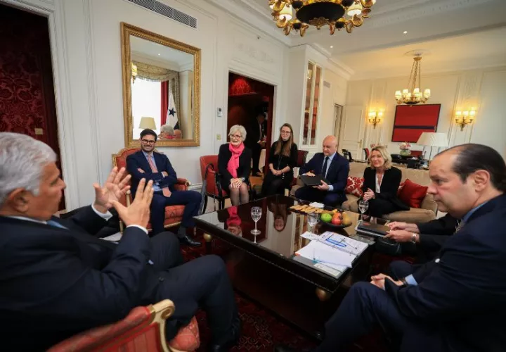 Reunión entre el presidente José Raúl Mulino y los empresarios franceses. Foto: Cortesía