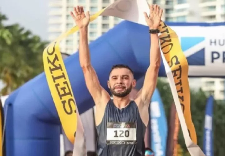 Christopher Jurado, ganó la edición 2023 de la maratón en la Ciudad de Panamá. Foto: Cortesía