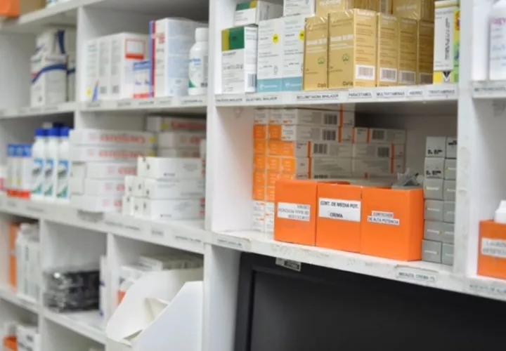 Los asegurados se quejan ante la falta de medicamentos. Foto: Archivo