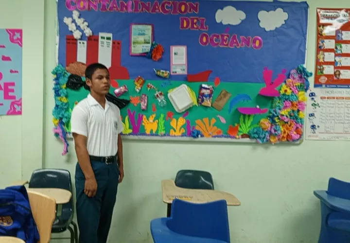 En la escuela de Quebrada Ancha, estudiantes confeccionaron murales alusivos a la protección ambiental. Diomedes Sánchez 