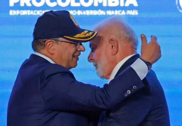  Presidente de Colombia, Gustavo Petro, junto a su homólogo de Brasil, Luiz Inácio Lula da Silva. Foto: EFE