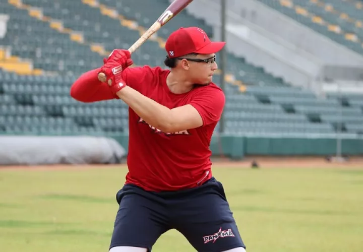 Adrián Sugastey es un receptor prospecto de los Gigantes de San Francisco. Foto: Fedebeis