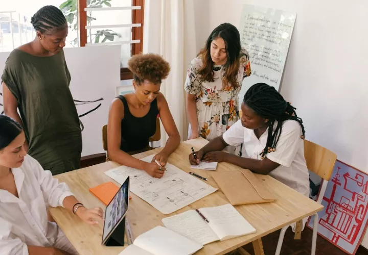 El mundo laboral está atravesando a una velocidad nunca antes vista cambios complejos. Foto: Pexels